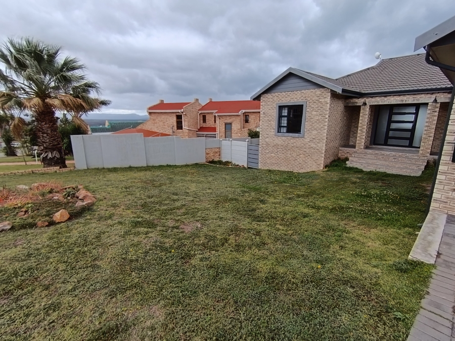 4 Bedroom Property for Sale in Wavecrest Eastern Cape